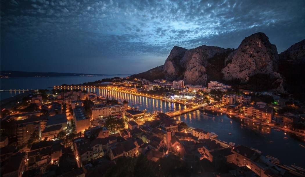 Apartment Ines Omiš Exterior foto