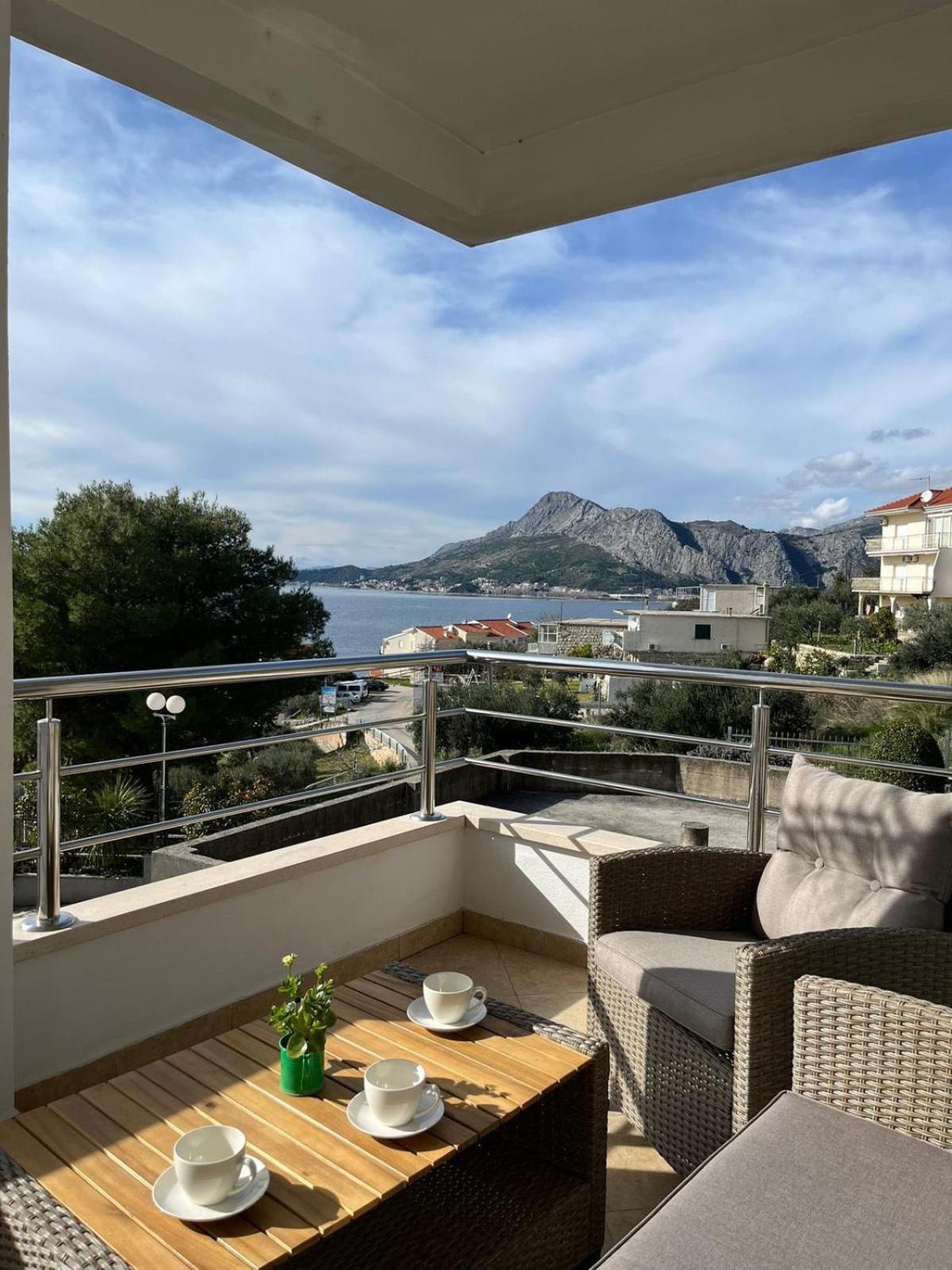 Apartment Ines Omiš Exterior foto