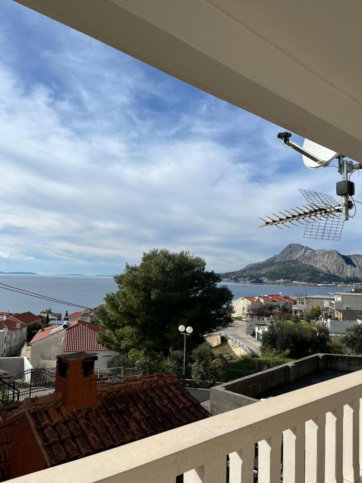 Apartment Ines Omiš Exterior foto