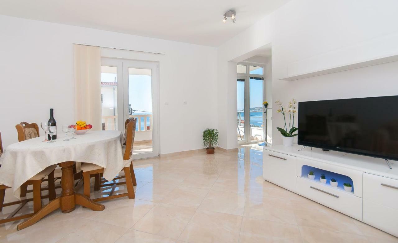 Apartment Ines Omiš Exterior foto